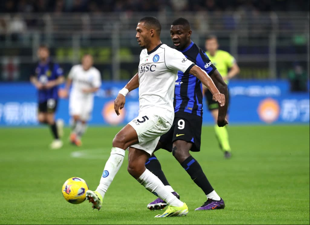 Juan Jesus acusa a Acerbi de racismo durante el duelo Napoli-Inter