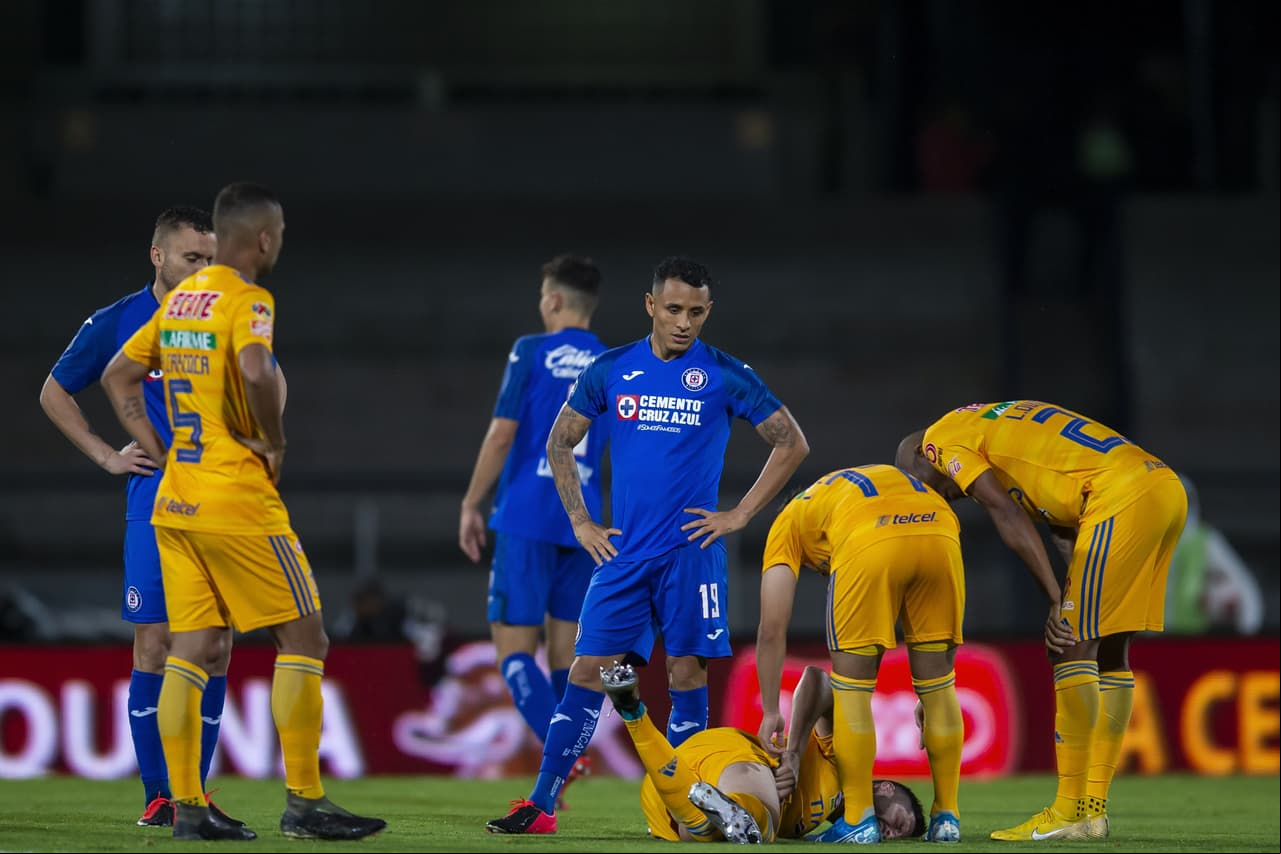 Los Tigres dejan ir el triunfo y la Máquina les empata el encuentro, lo lleva a los penales y se cuelan a la final de la Copa GNP.
