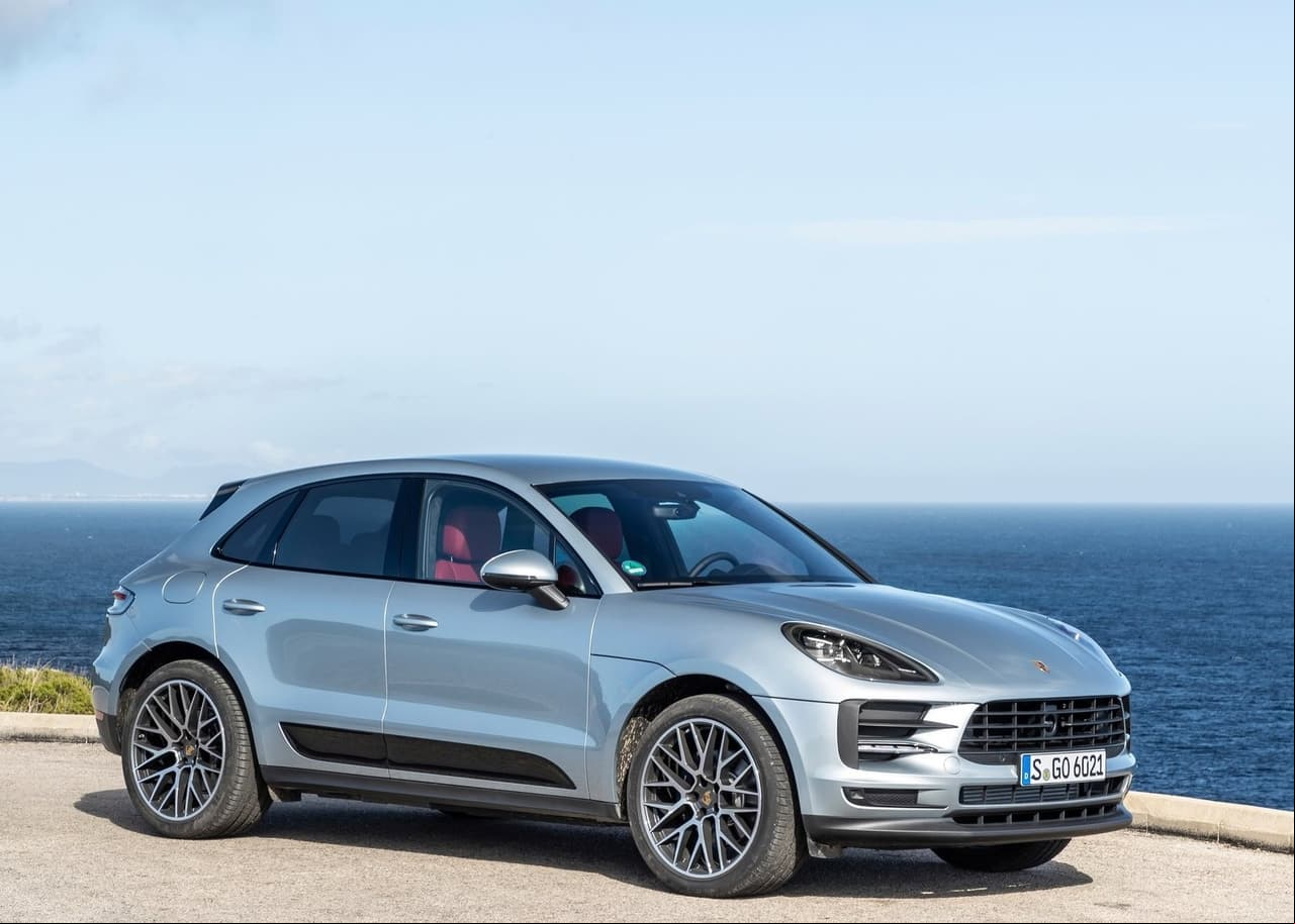 <h3 class="cms-H3-H3"><b>3. Porsche Macan</b></h3>
<br>
<br>
<b>Precio promedio de una unidad usada en noviembre 2021:</b> $51,546
<br>
<b>Diferencia en dólares comparado a noviembre 2020: </b>$5,428
<br>
<b>Diferencia porcentual comparado a noviembre 2020: </b>11.8%