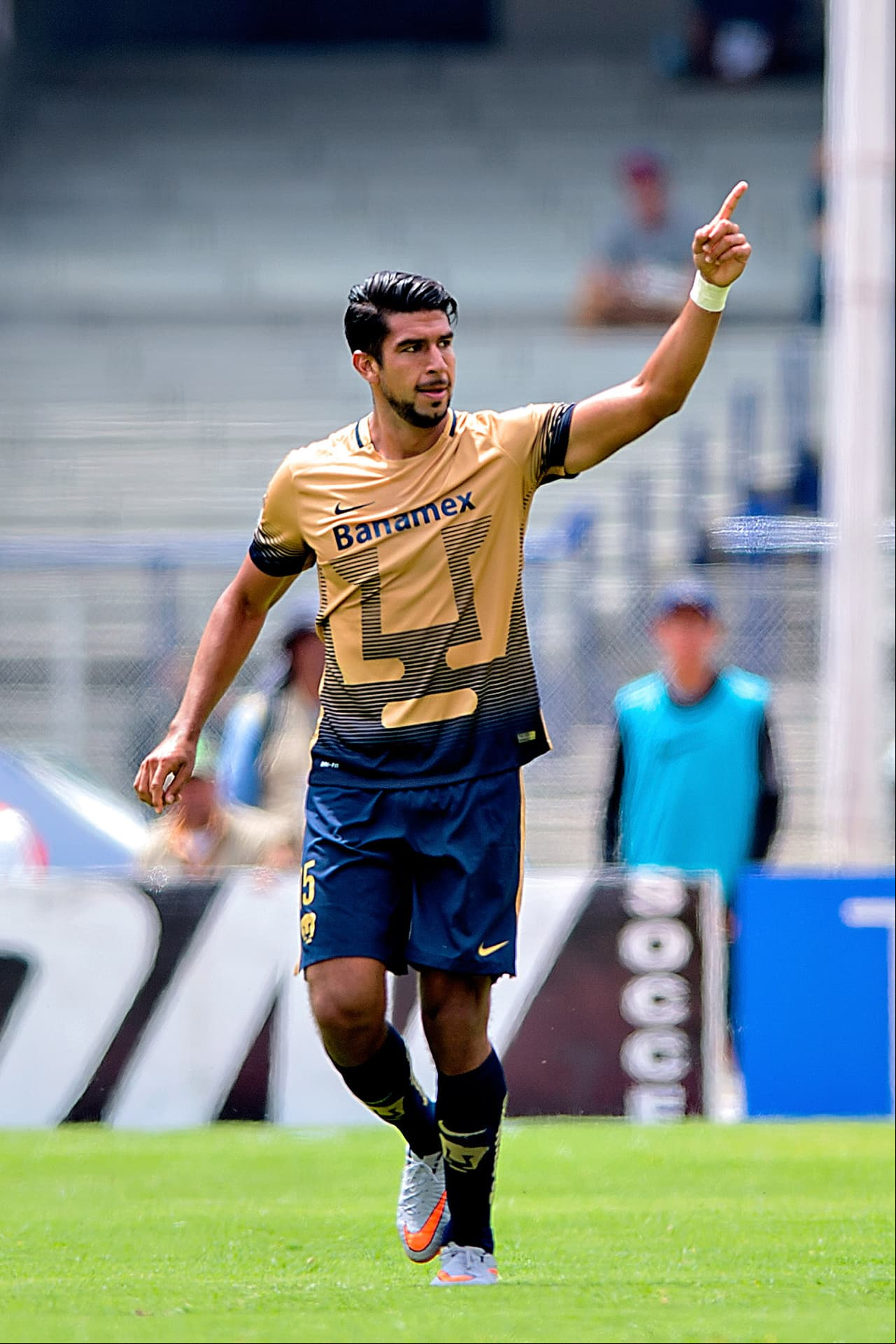 Será clave la concentración de Herrera a lo largo de la serie en particular luego de que Jorge Vergara, el dueño de Chivas, anunciara pública e inoportunamente que quieren se una a Guadalajara a partir de la siguiente temporada.