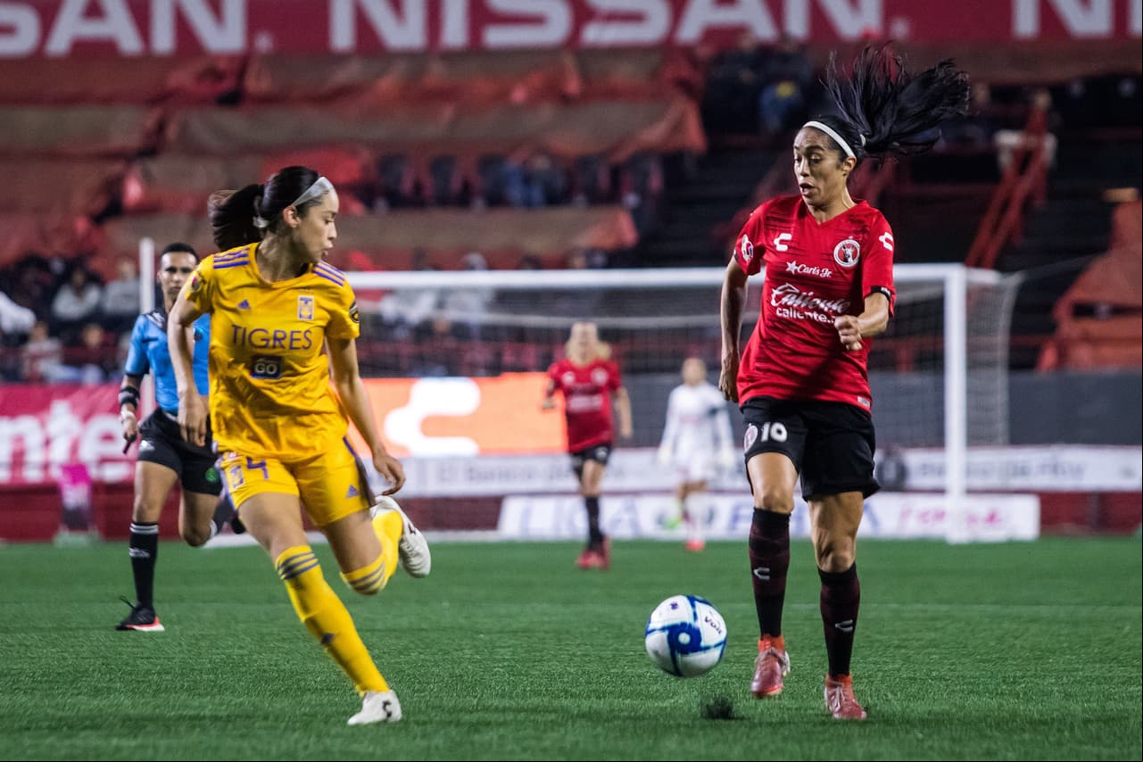 Tijuana 0-0 Tigres. Duelo parejo en donde comienza la patria, nada para nadie en el primer round.