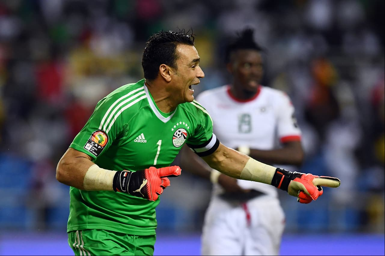 El-Hadary tan solo ha recibido un gol en la competición en cinco partidos, convirtiéndose además en el tercer portero con más atajadas en la Copa.